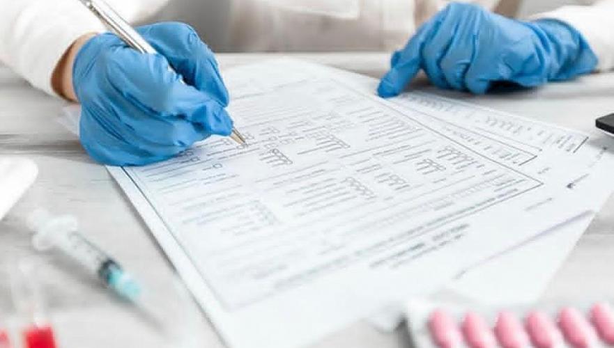 Требовать ПЦР-тесты с вакцинированных граждан – незаконно, заявили в минздраве