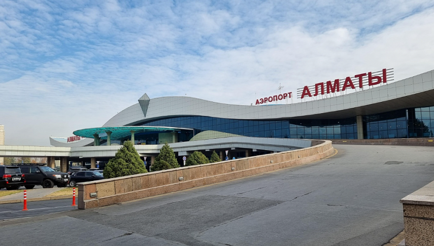 Аэропорт Алматы остался без воды