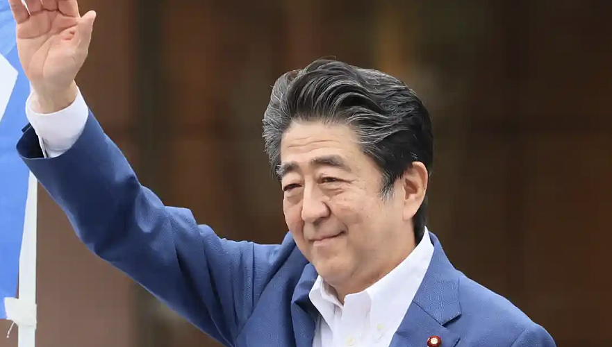  В бывшего министра Японии Синдзо Абэ выстрелили после его предвыборной речи