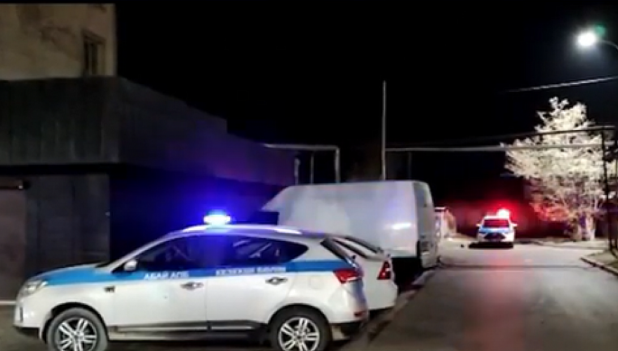 Тело девушки с ножевыми ранениями нашли в съемной квартире в Шымкенте