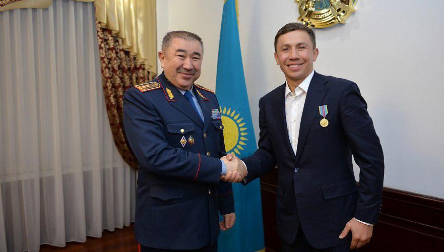 Головкин награжден медалью МВД