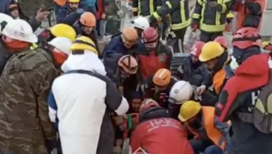 МЧС о том, почему спасателей РК не видно на видео в Турции: Наши работают внизу под завалами