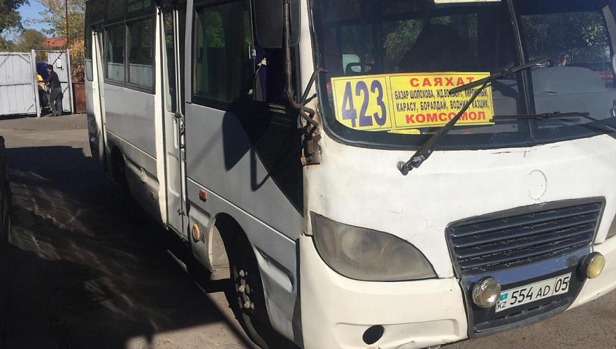 Технически неисправный автобус возил пассажиров из Алматы в пригород