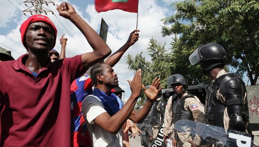 Правительство Гаити ушло в отставку на фоне беспорядков