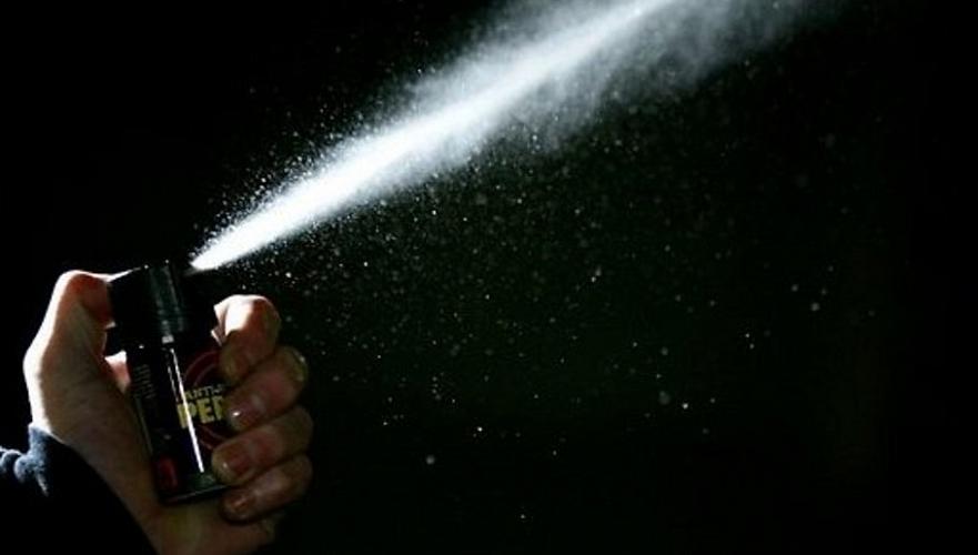 Газовый баллончик распылил мужчина в одном из отделений ЦОНа в Атырау
