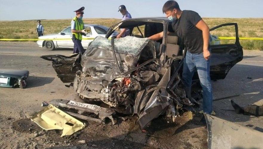 Трое человек погибли и еще пятеро пострадали в ДТП в Туркестанской области
