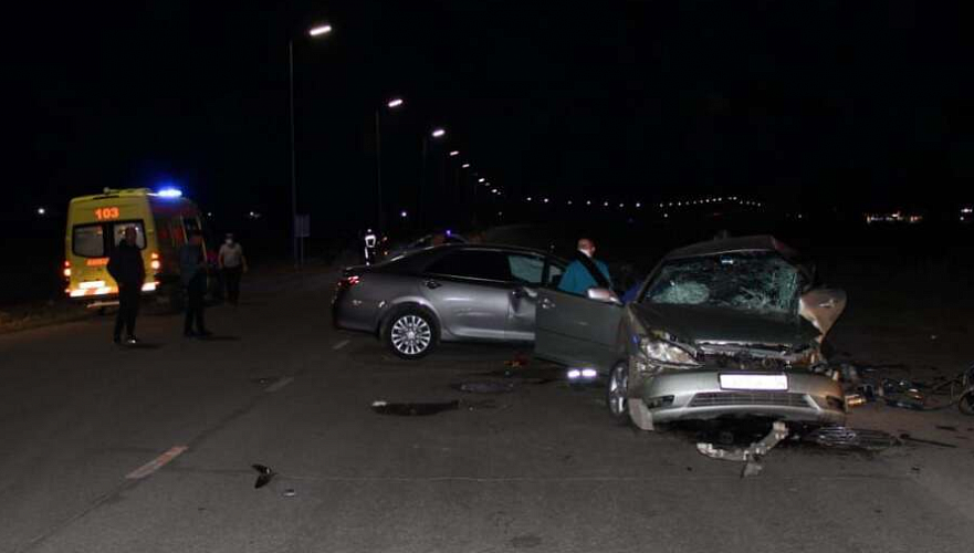 Один погиб и четверо пострадали в результате лобового столкновения двух авто в Экибастузе