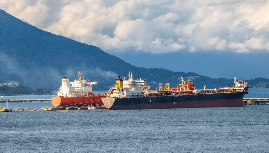 Пробка из нефтяных танкеров с казахстанской нефтью образовалась у берегов Турции