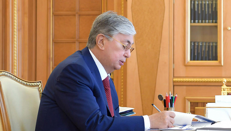 Токаев переназначил Ашимбаева сенатором и назначил новых депутатов верхней палаты