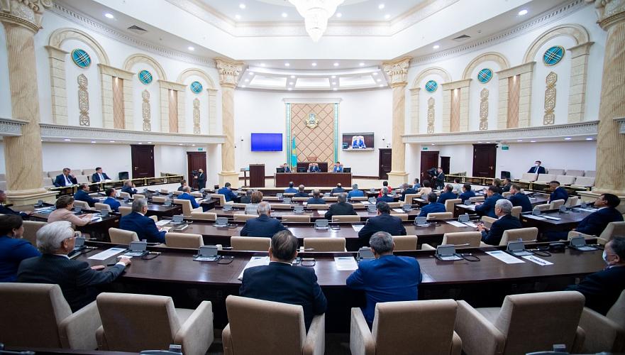 Сенат Казахстана одобрил привлечение к адмответственности за ложные сведения в интернете