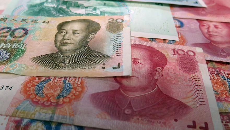 Почти вдвое выросла покупка юаней в июле вне биржи в Казахстане – Нацбанк