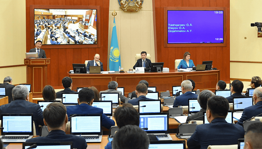 Союз журналистов Казахстана и «Әділ сөз»: Действия парламента являются неуважением к СМИ