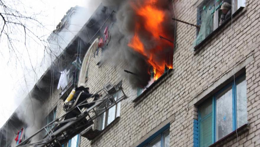 11 человек спасли из пожара в общежитии Алматы