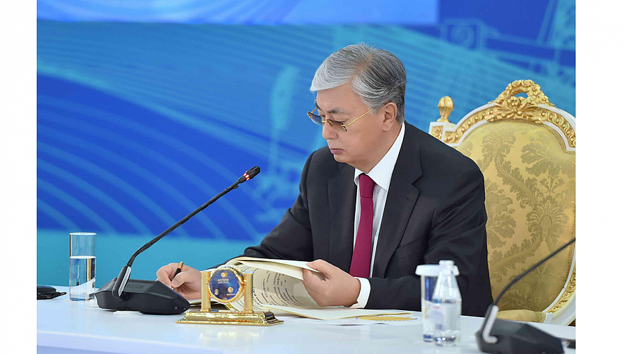 Токаев изменил указ Назарбаева о Нацкомиссии по делам женщин и семейной политике