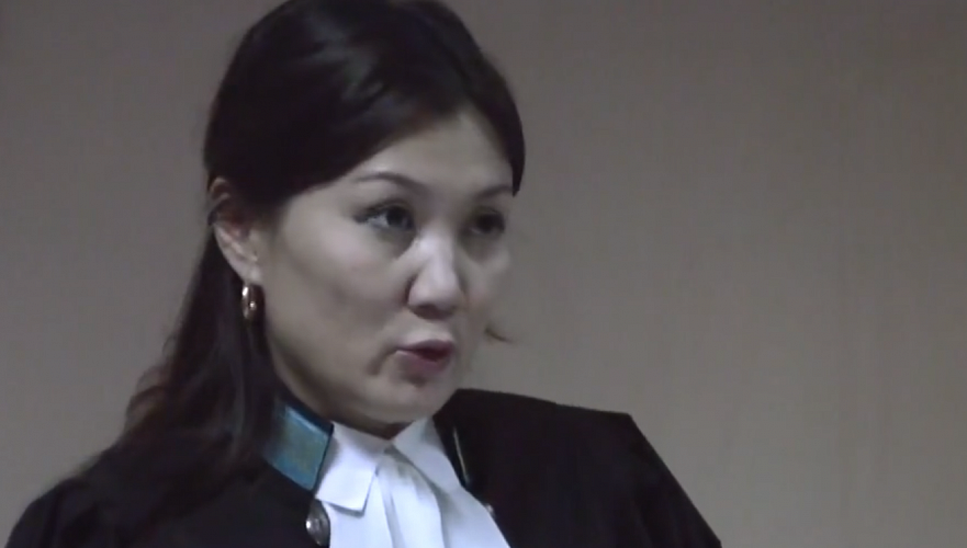 Пойманная на взятке экс-судья района в Алматы приговорена к штрафу на сумму более Т45 млн