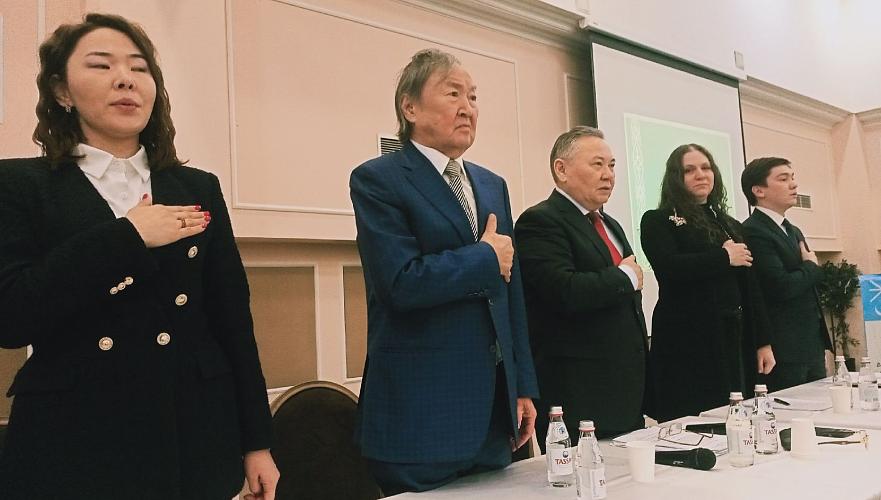 Выбор названия партии «Народный конгресс Казахстана» объяснил Олжас Сулейменов