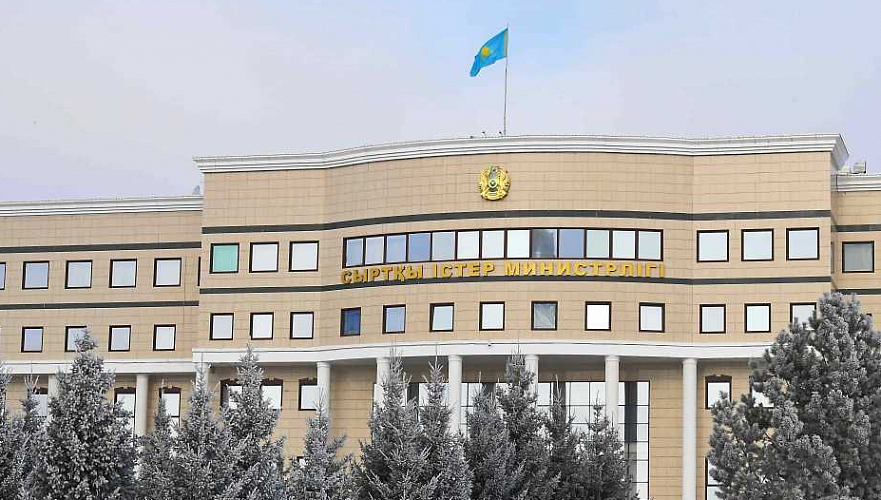 Ввести понятие «ветеран дипслужбы» и ежемесячные выплаты для экс-послов могут в Казахстане