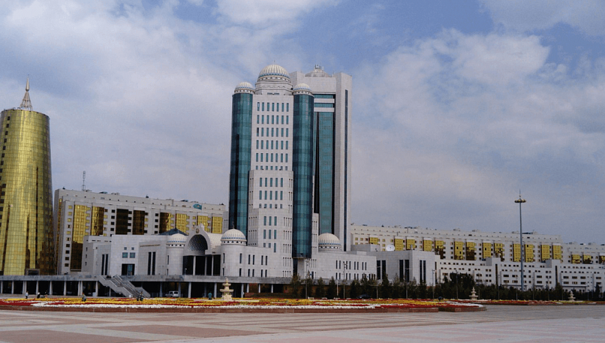 Закон о парламентской оппозиции передан в сенат Казахстана