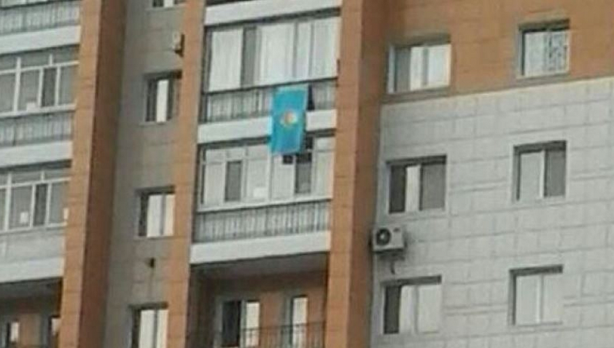 Токаев поддержал вывешивающих флаг Казахстана на балконах