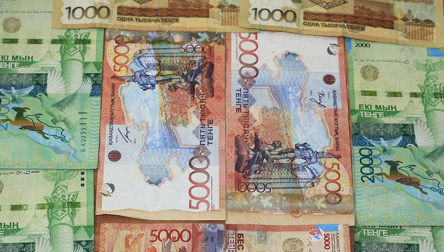 Официальные рыночные курсы валют на 8 февраля  установил Нацбанк Казахстана