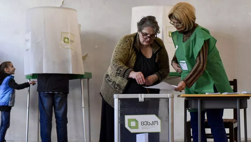 Голосование на промежуточных выборах мэров и депутатов парламента завершилось в Грузии