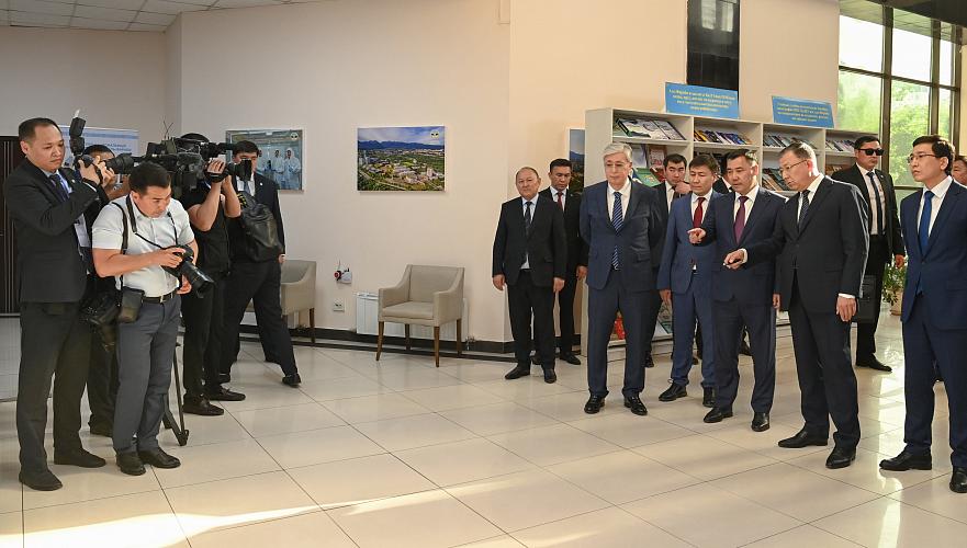 Токаев посетил открытие филиала КазНУ имени Аль-Фараби в Бишкеке