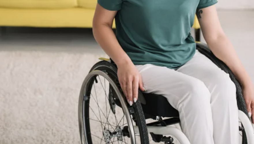 Девушке с инвалидностью вернули ранее отобранную квартиру в Таразе