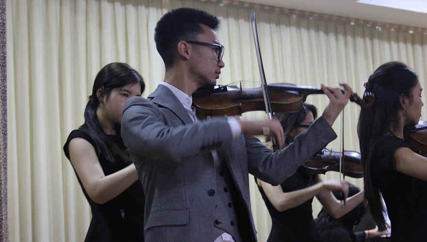 В Алматы состоится фестиваль струнных инструментов