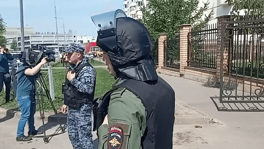 МВД Татарстана отрицает наличие сообщников у стрелка из Казани, но проверяет такую версию