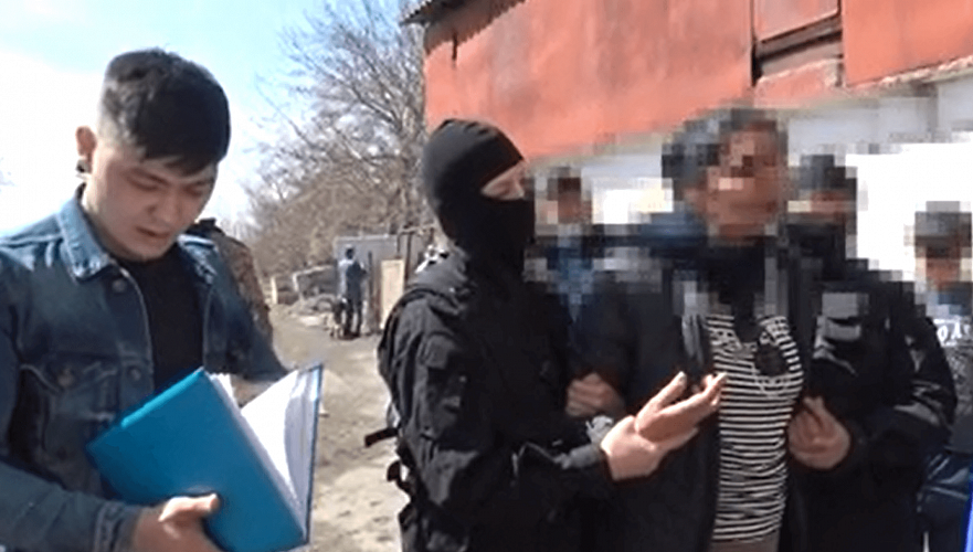 Крупную партию героина нашли в нательном белье 53-летней женщины в Нур-Султане