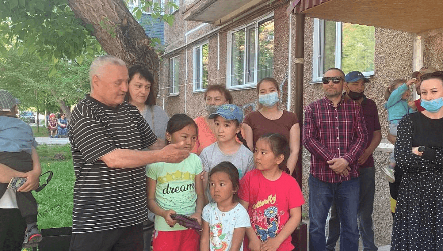 Около 40 человек хотят выселить из отремонтированного ими дома в Карагандинской области