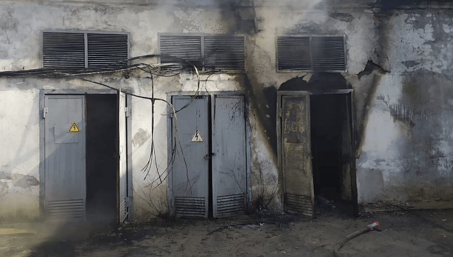 Пожар в одноэтажном здании рядом с Институтом горного дела в Алматы ликвидирован