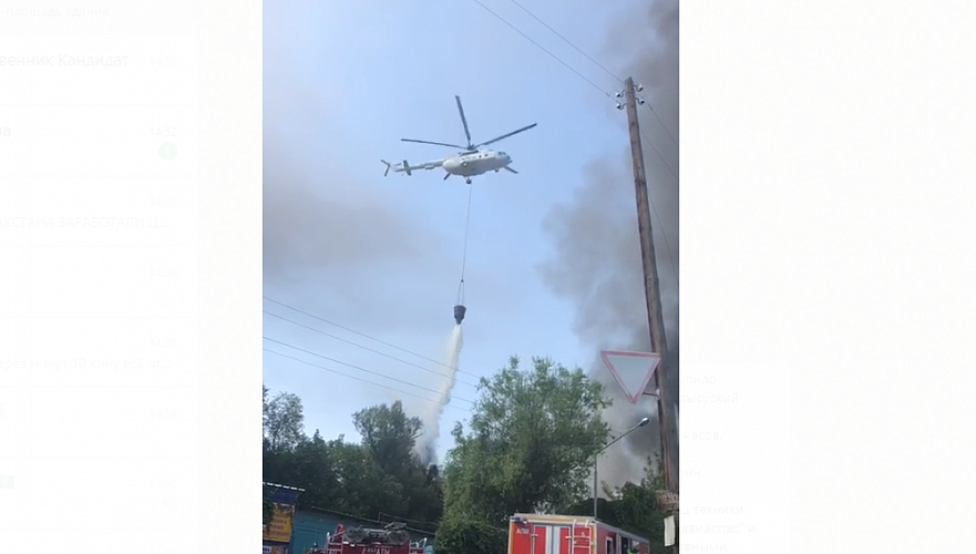 Крупный пожар на складе в Алматы ликвидирован