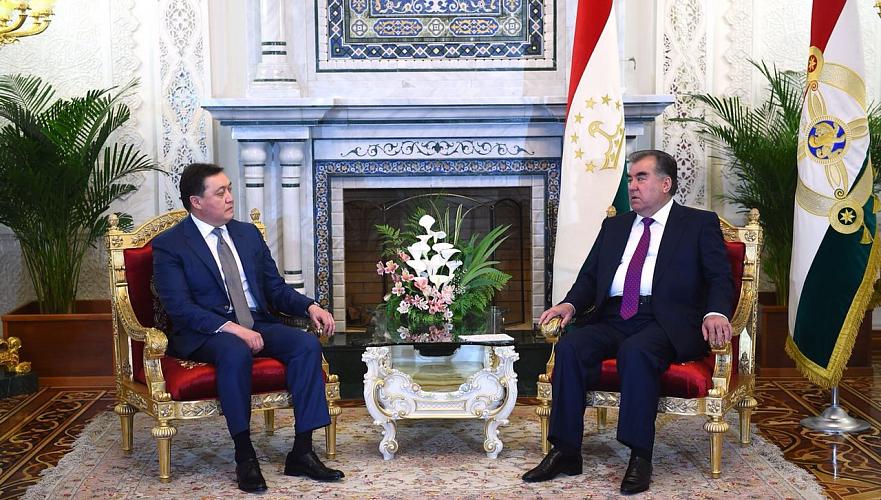 Казахстан предложил расширить номенклатуру поставок в Таджикистан по 57 перспективным товарным позициям 