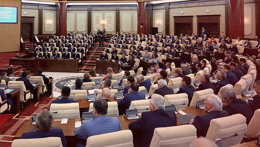 Социально-значимые законопроекты в Казахстане предложили выносить на публичные слушания