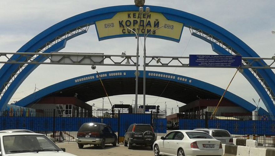 Казахстан открыл пункты пропуска на границах с Кыргызстаном и Китаем