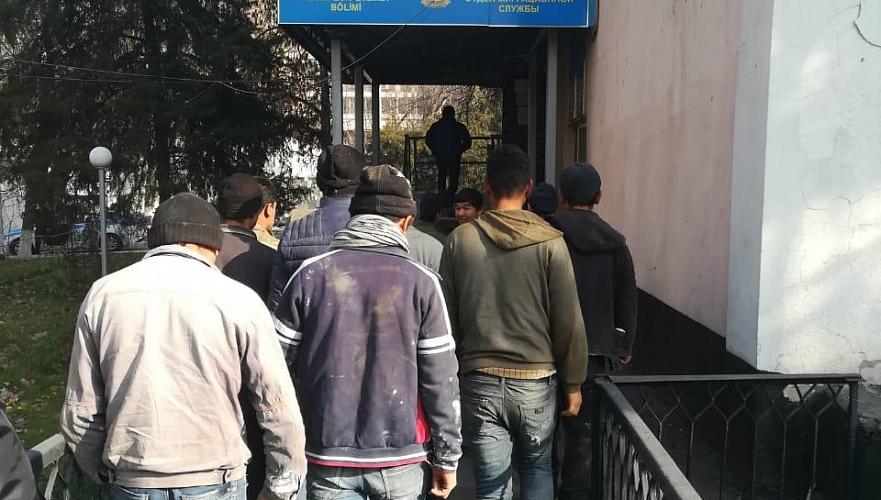 Более 2 тыс. граждан Узбекистана привлекли к адмответственности в РК