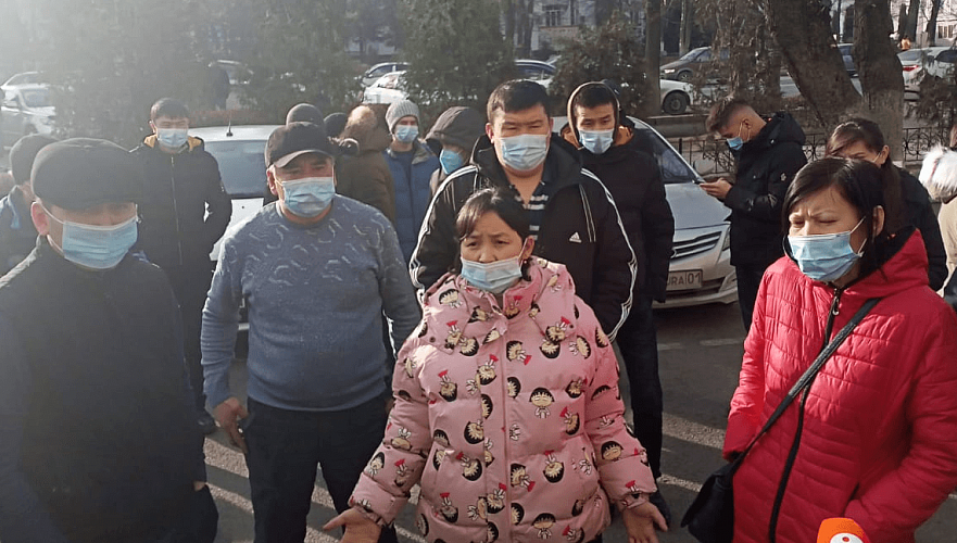 Сотрудники скорой в Алматы выступили против изменений в системе надбавок за выезды по КВИ