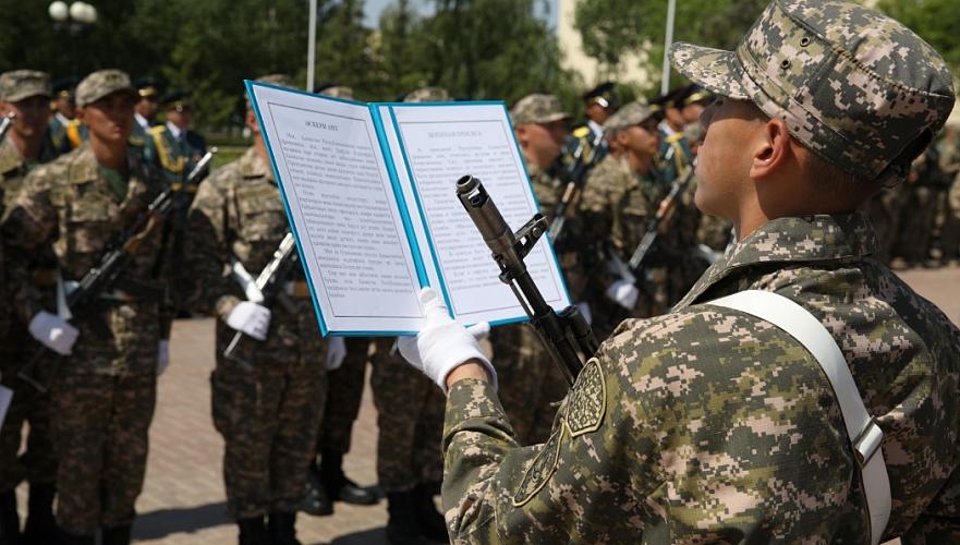 Свыше 3 тыс. новобранцев принесли за день присягу в сухопутных войсках Казахстана