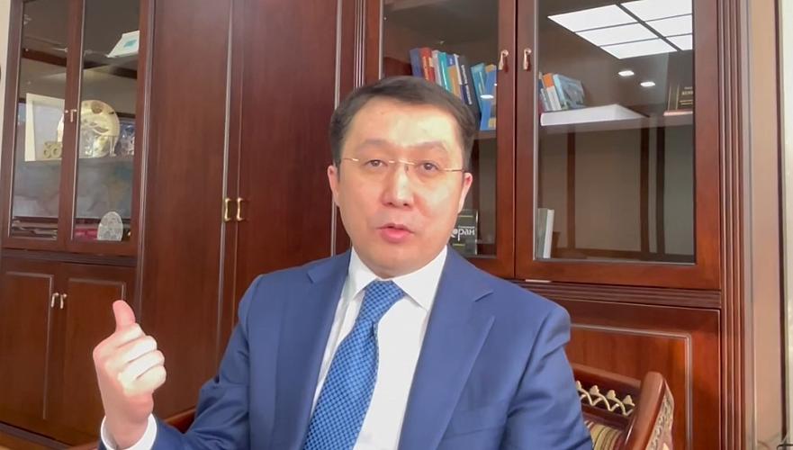 Карабаев объяснил нехваткой техники и средств плохую очистку дорог в Казахстане 