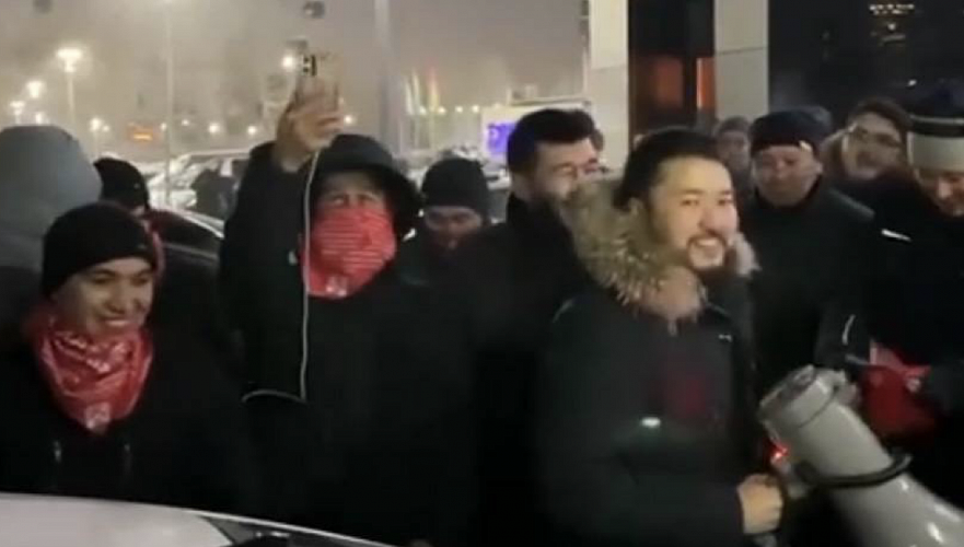 18 человек задержали на митинге в день инаугурации Токаева