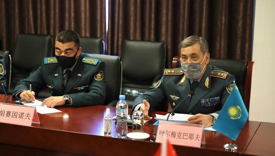 Глава минобороны Казахстана пригласил китайского коллегу совершить визит в Казахстан 