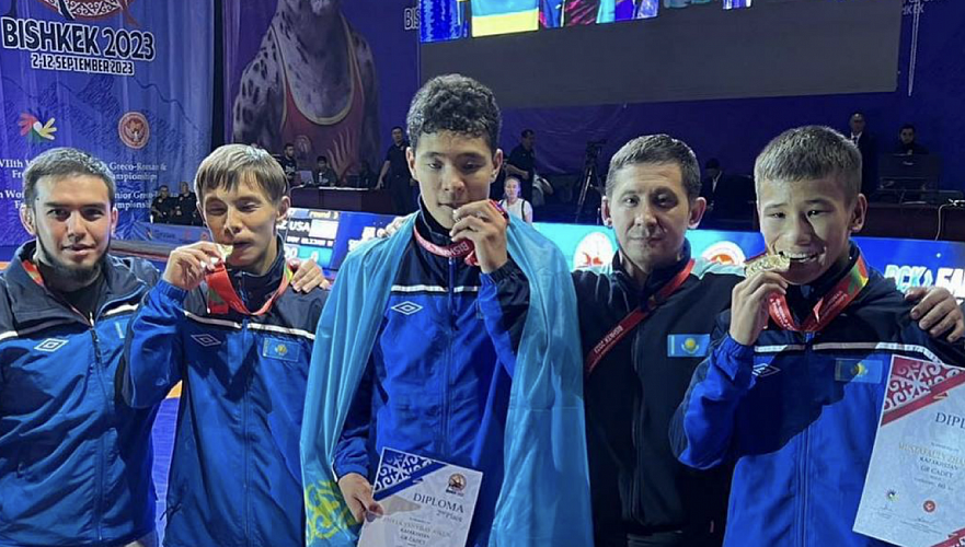 Казахстанцы победили на чемпионате мира по борьбе среди спортсменов с нарушениями слуха
