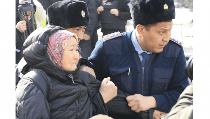 Европарламент жестко раскритиковал политситуацию в Казахстане и призвал ввести санкции