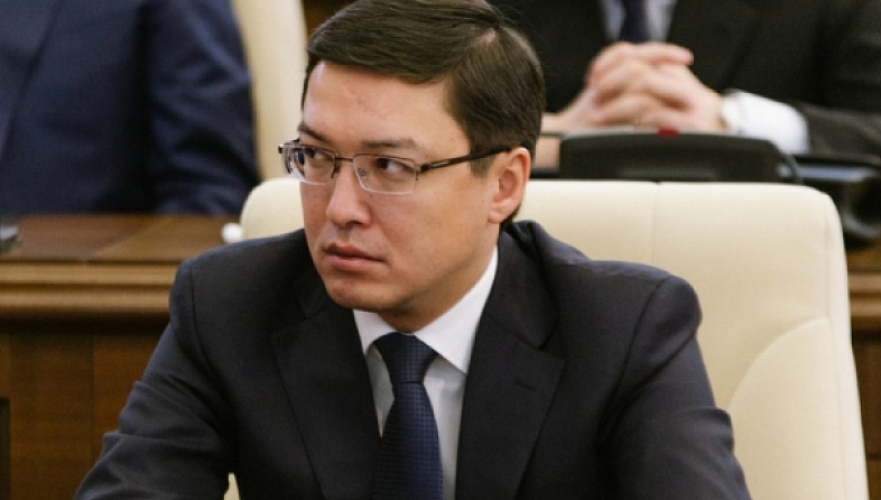 Токаев освободил Акишева от должности советника президента