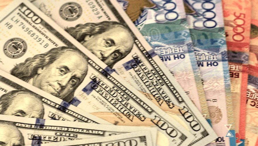 Кредиты в тенге и валюте подорожали в сентябре в Казахстане