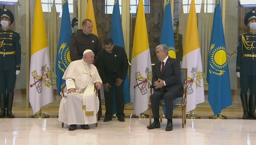 Начался визит Папы Римского Франциска в Казахстан