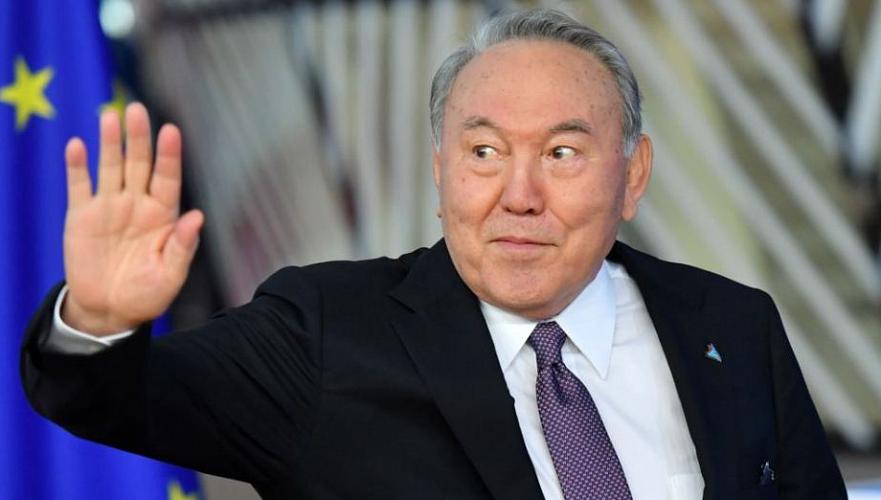 Назарбаев обладал нехарактерными для рядового гражданина привилегиями – мажилисмен