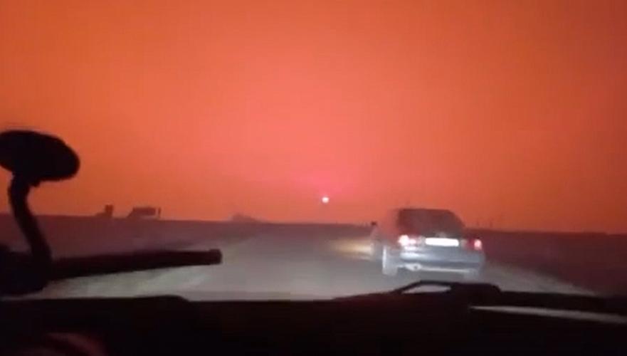 Пожар в области Абай: Сообщается об эвакуации жителей трех сел в пригороде Семея
