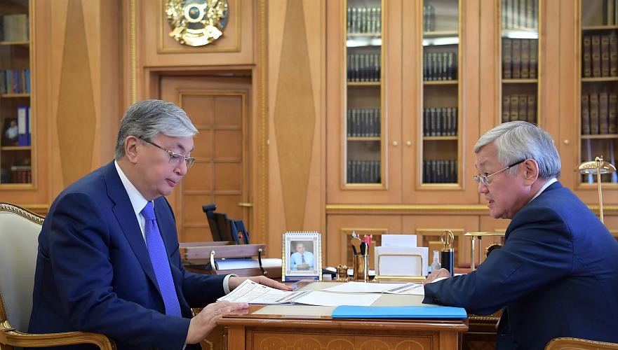 О мерах по оказанию помощи малообеспеченным многодетным семьям проинформировали президента Казахстана
